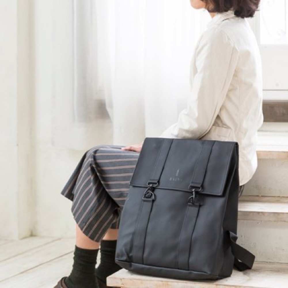 Brand new - Rains MSN Bag